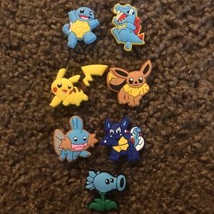 Pokémon Croc Charms